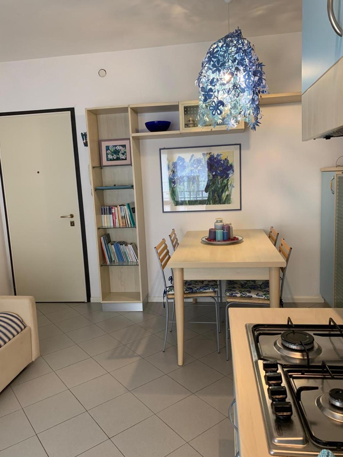 Gracious Apartment Located In The Heart Of Lignano Lignano Sabbiadoro Esterno foto